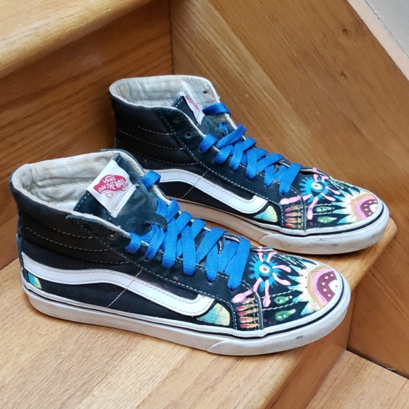 CUSTOM PAINTED Van's high tops - Picture 1 of 8